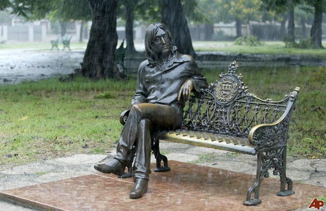 MUSICA-John-Lennon-en-la-Habana-Cuba