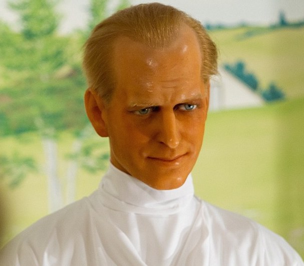 2B53B3AF00000578-0-Recognise_this_one_Prince_Philip_has_not_often_been_compared_to_-m-20_1439478888210