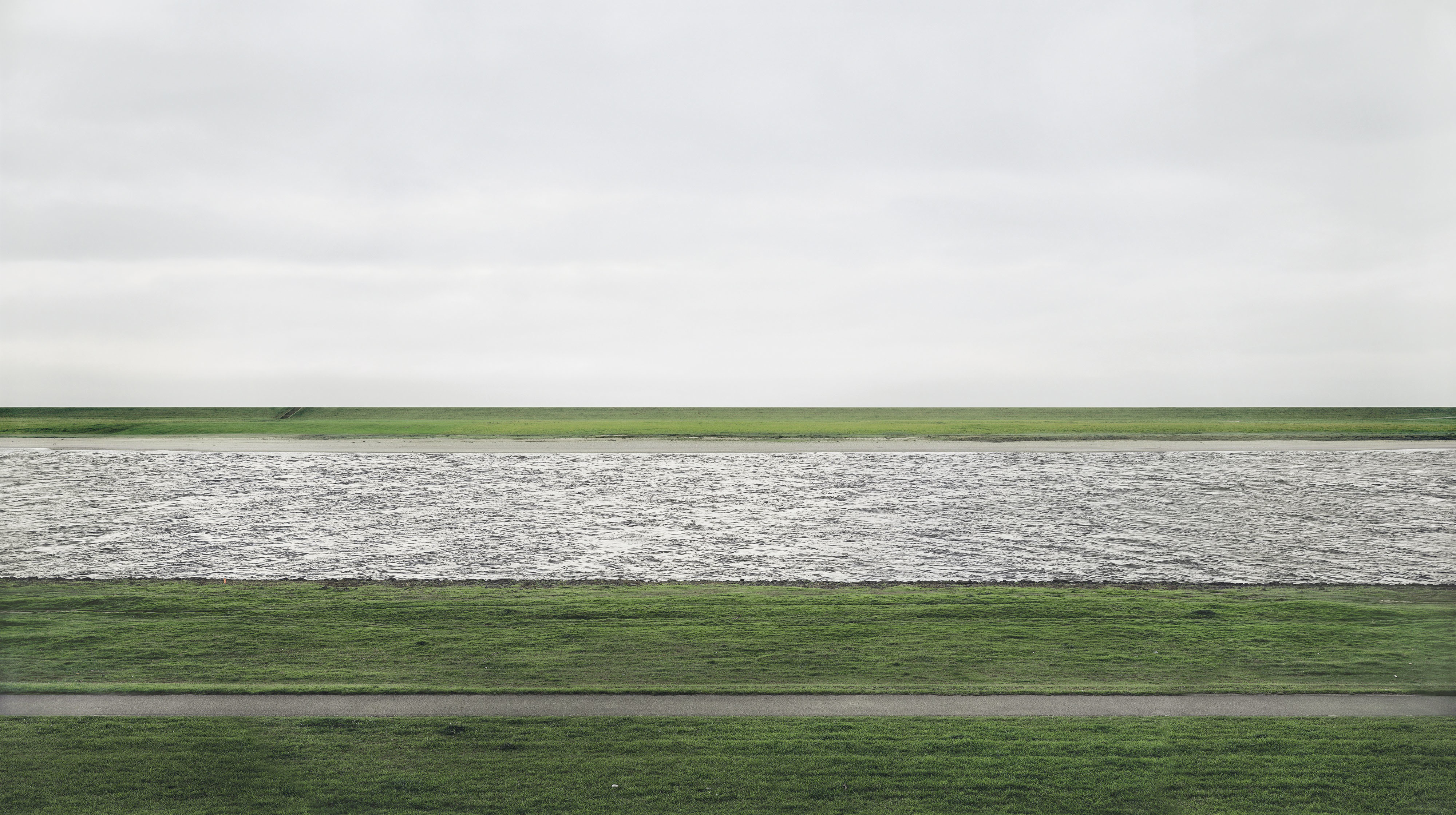 andreas-gursky-the-rhein-II