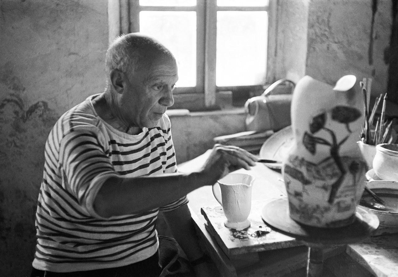 YVES-MANCIET-PICASSO-IN-THE-STUDIO-1