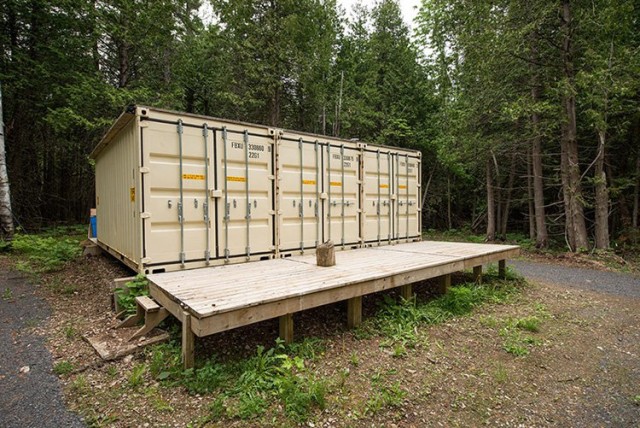 three-shipping-containers-home-1-640x428