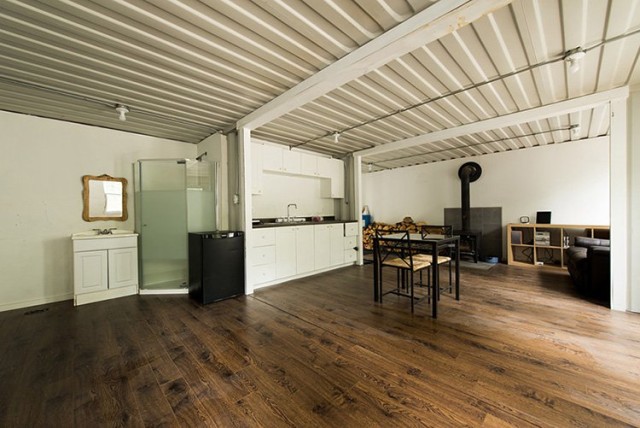 three-shipping-containers-home-4-640x428