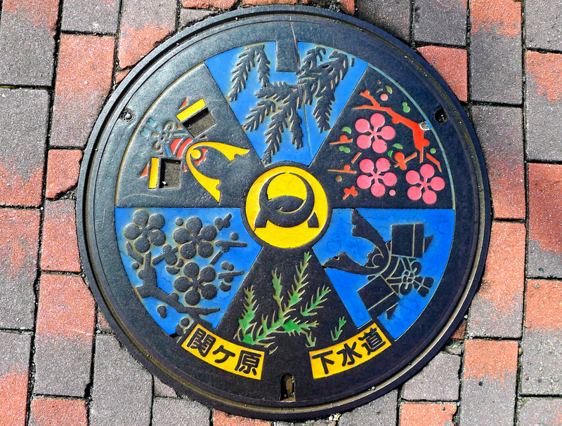 japanese-manhole-cover-art-16