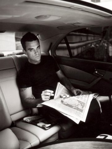 robbie-williams-1331726052-view-0