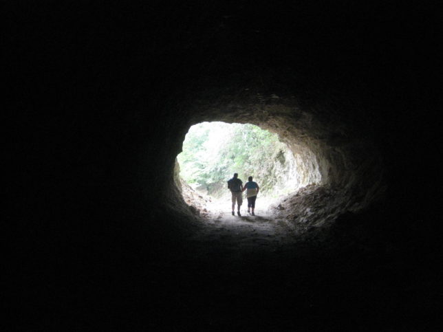 Тунелът по течението на Ерма