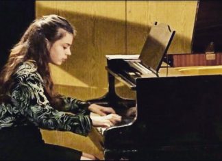 Виктория Петкова - пиано