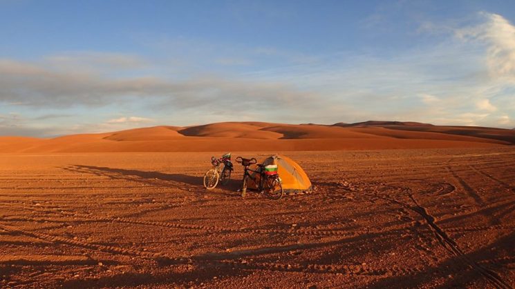 Боливия - на палатка