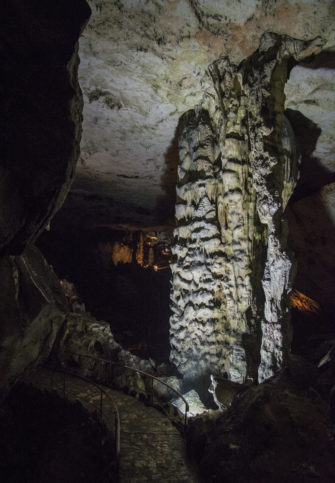 Пещера Магурата